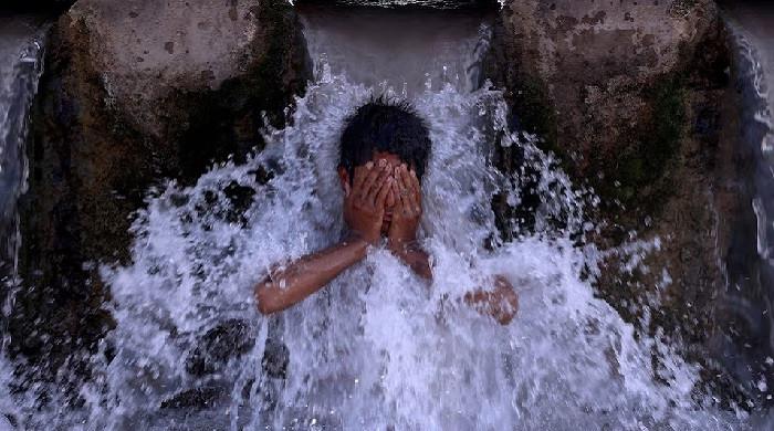 Heatwave bears down on Sindh as potential cyclone threat builds at sea