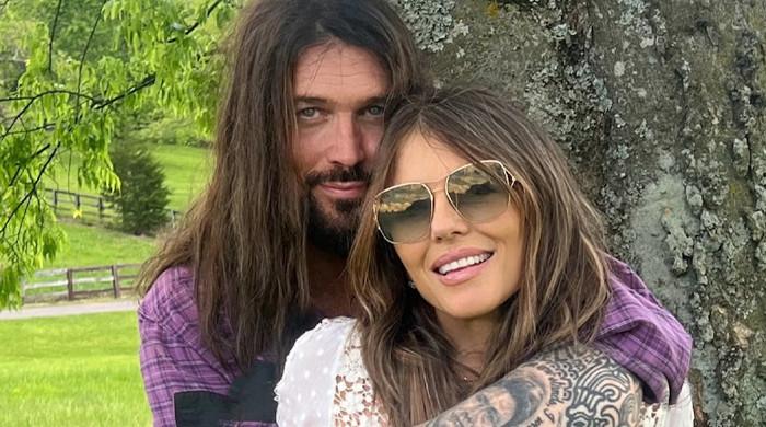 Billy Ray Cyrus, Elizabeth Hurley go red carpet official