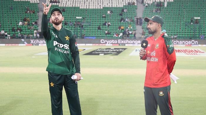 Pakistan win toss, elect to bat first against Bangladesh
