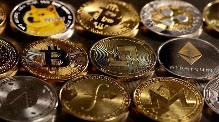 US banks weigh cautious entry into crypto amid shifting regulatory tone