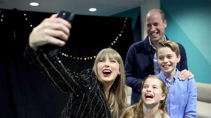 Prince William, George, and Charlotte’s selfie with Taylor Swift breaks records