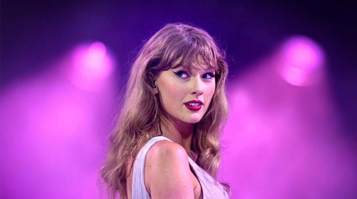 Taylor Swift paid THIS much to own her music again