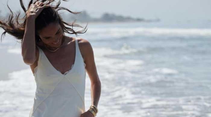 Meghan Markle stuns in new photo as she hints at new projects